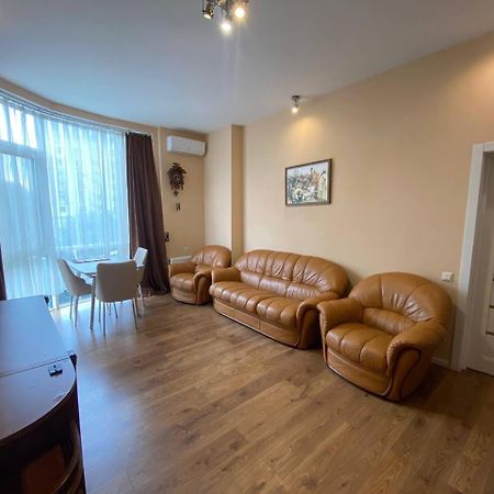 Apartment On Dragomirova Kiev Dış mekan fotoğraf