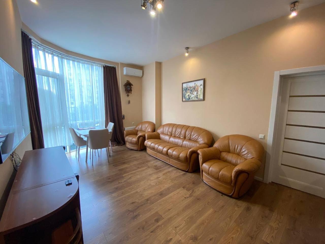 Apartment On Dragomirova Kiev Dış mekan fotoğraf