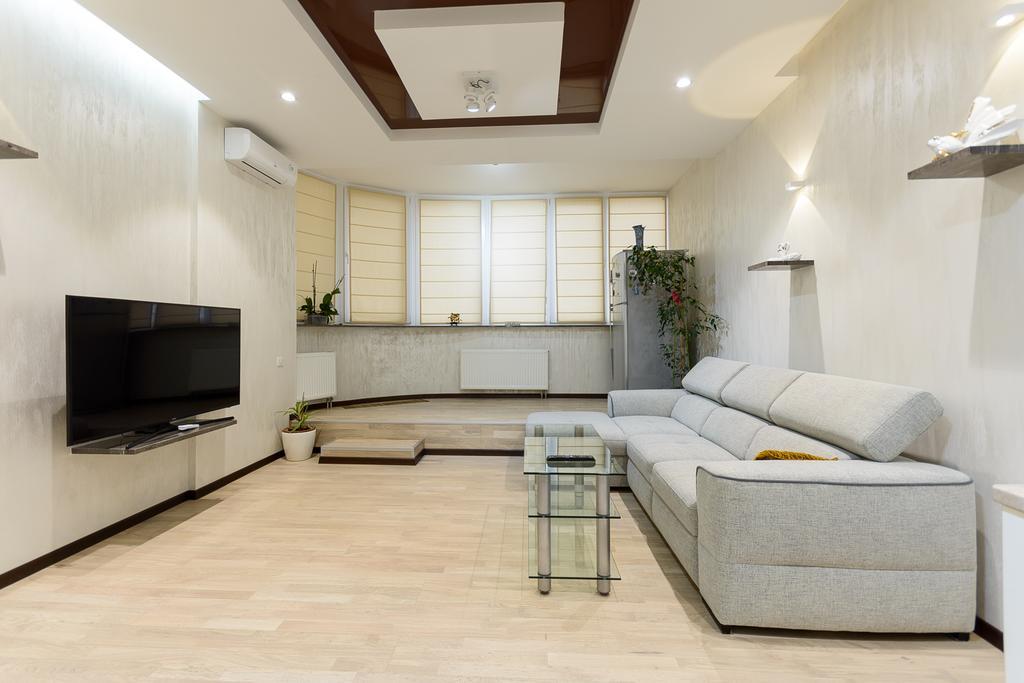 Apartment On Dragomirova Kiev Dış mekan fotoğraf