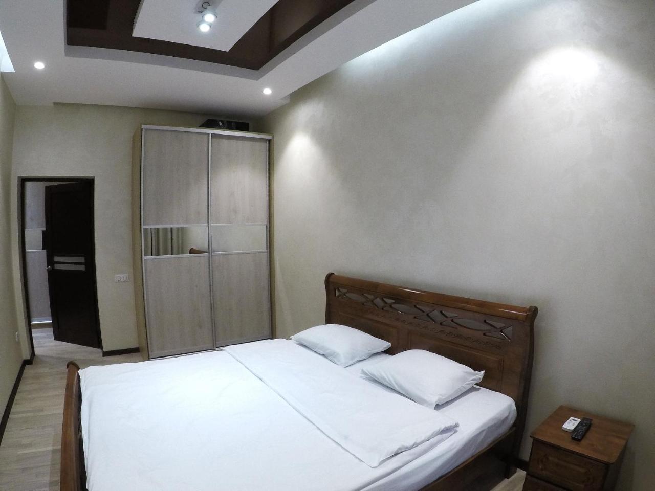 Apartment On Dragomirova Kiev Dış mekan fotoğraf